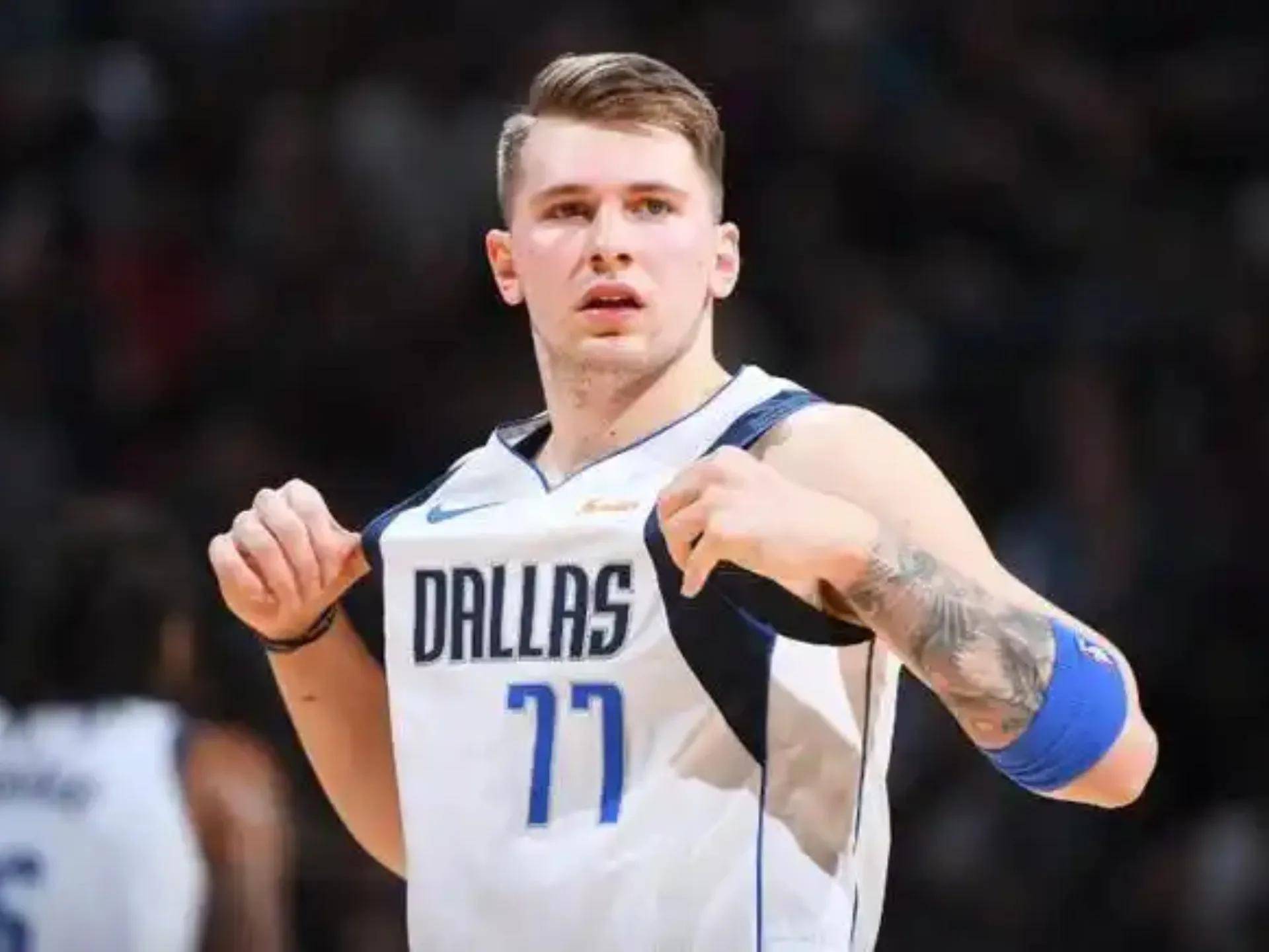 九游娱乐官方-东契奇在SKT比赛中高光表现，连败引发热议！-九游娱乐官方